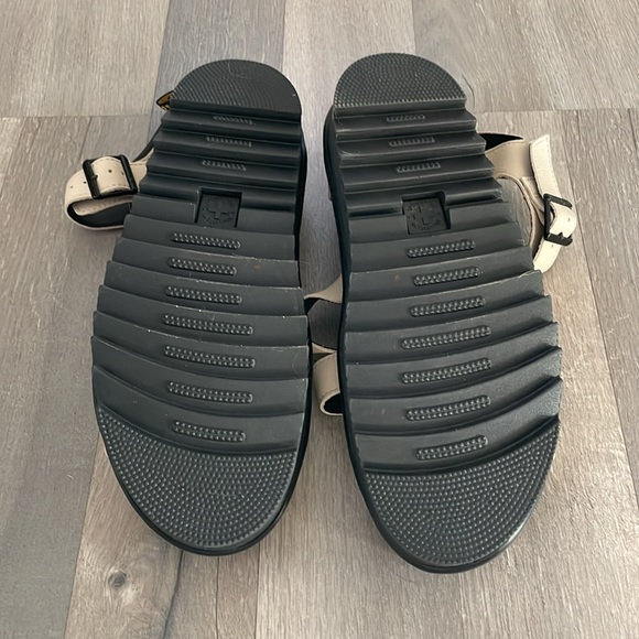 Dr. Martens Blaire Hydro Women's Sandal - Picture 11 of 12